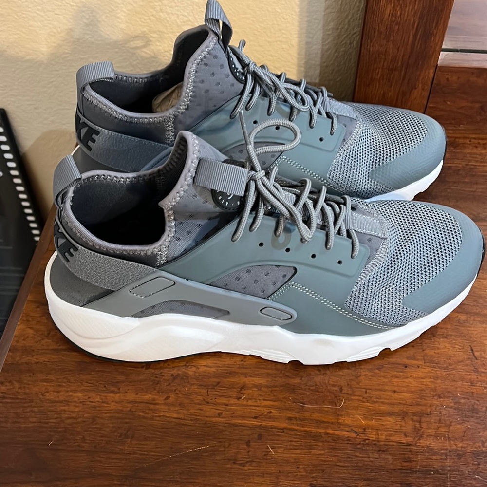 Nike HUARACHE RUN Ultra Cool Greys size 11